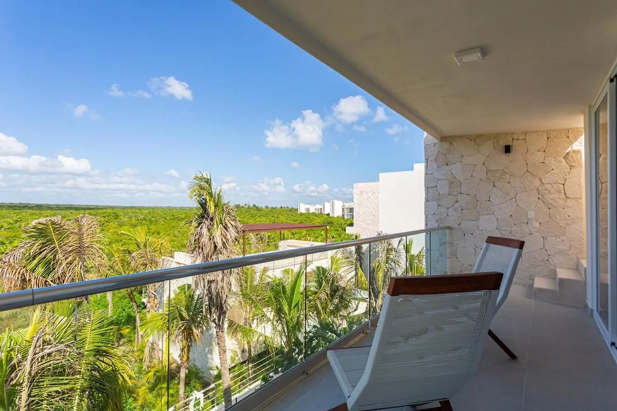 Luxurious Penthouse By The Beach Akumal Mexico