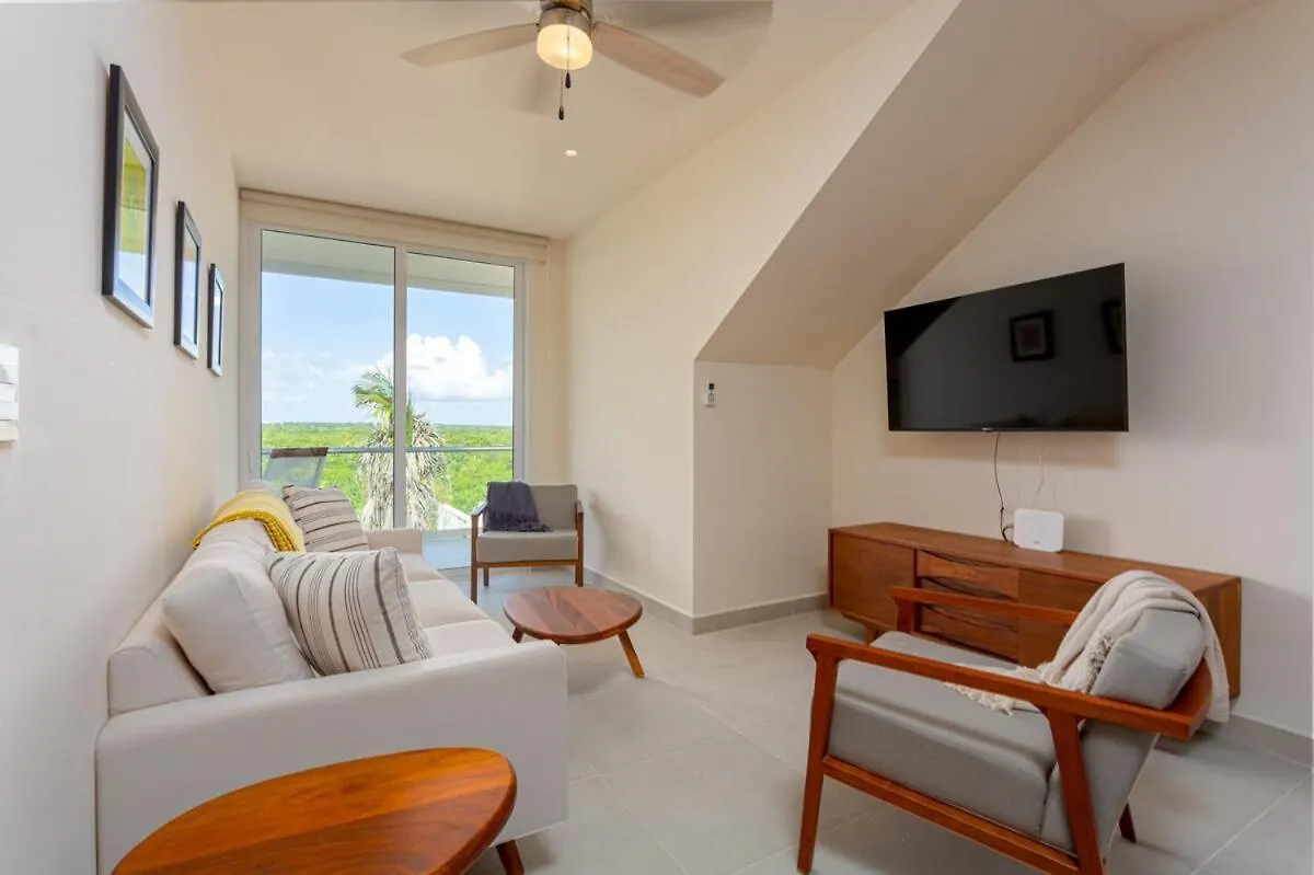 Luxurious Penthouse By The Beach Akumal Mexico